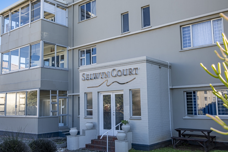 2 Bedroom Property for Sale in Summerstrand Eastern Cape